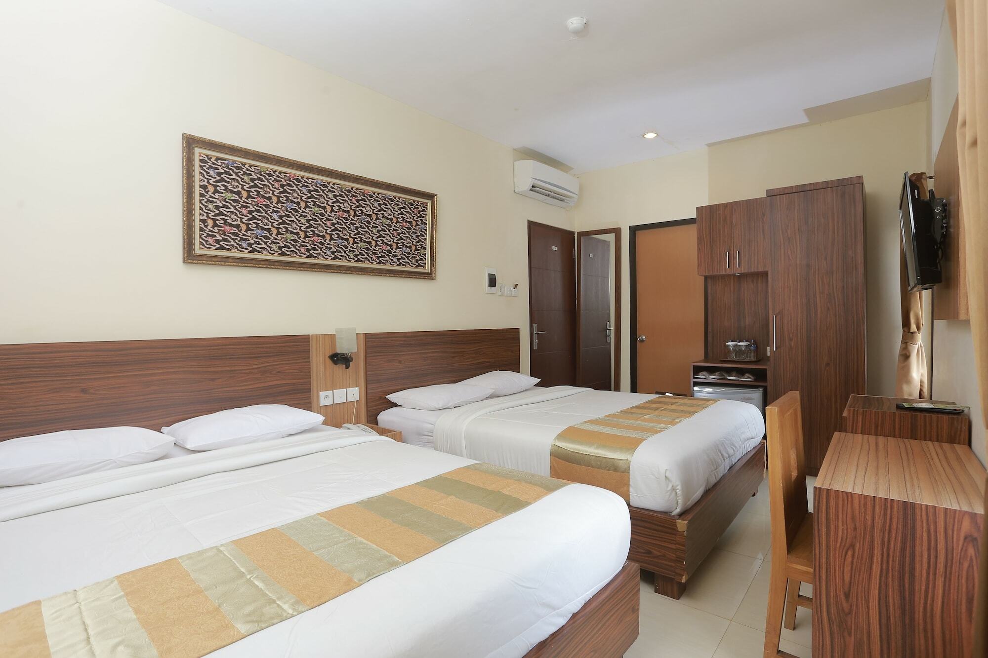 Hotel Kristina Malioboro Yogyakarta Exterior photo